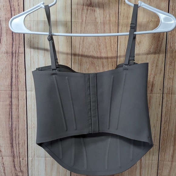 SKIMS  cropped bonded corset NWT size‎ Small in the color steel - Picture 4 of 7